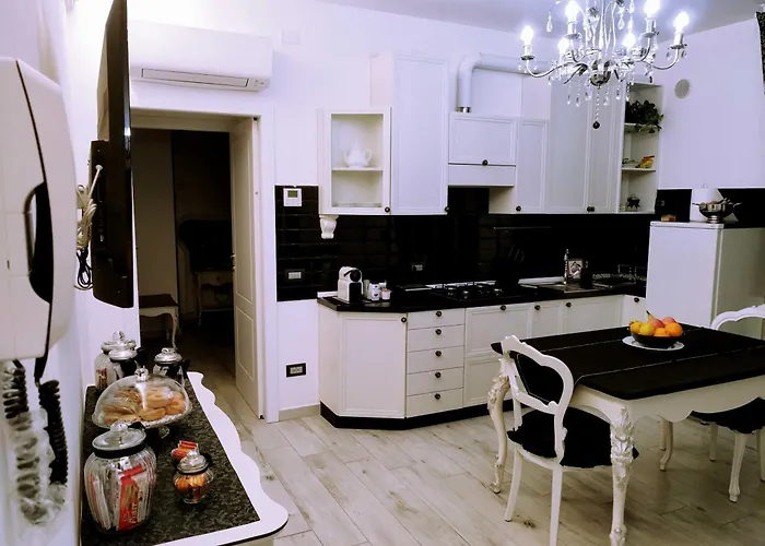 Alloggio Turistico Giulietta E Romeo - Intero Appartamento - Villafranca Di Verona, Zimmer, Holiday Rooms